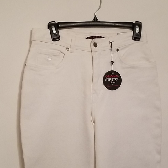 Gloria Vanderbilt jeans - Picture 2 of 5